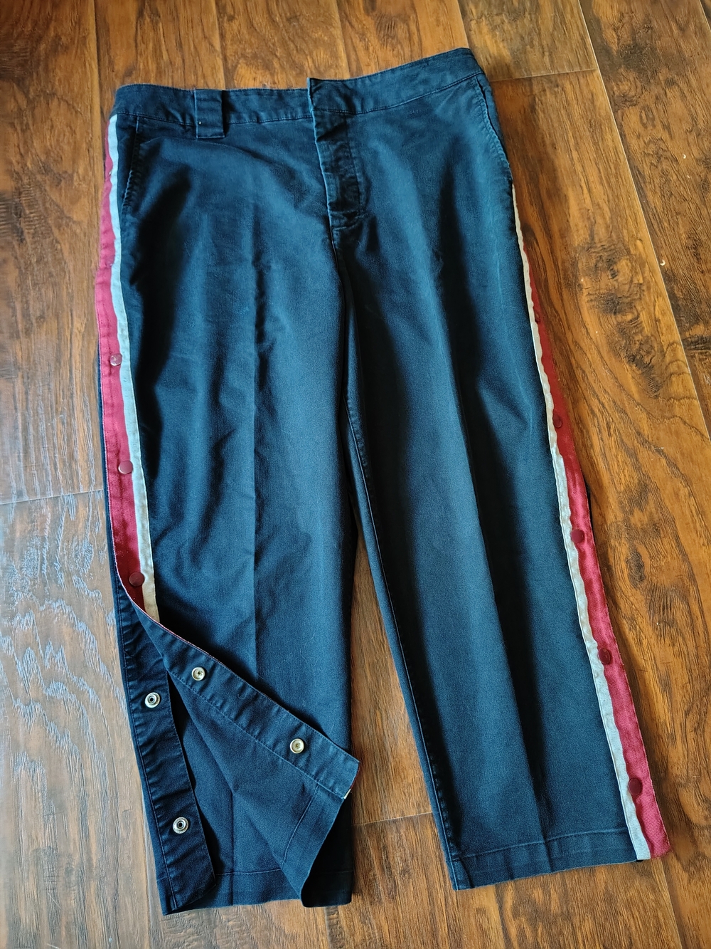 Retro Urban Outfitters streetwear black snap-side pants size 36 Streetwear
